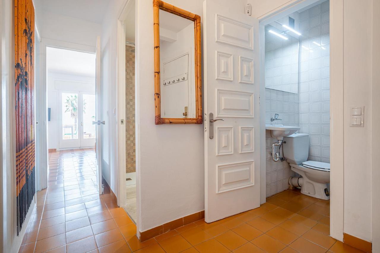 Beach House Cambrils Apartamento En Primera Linea De Playa Eksteriør billede
