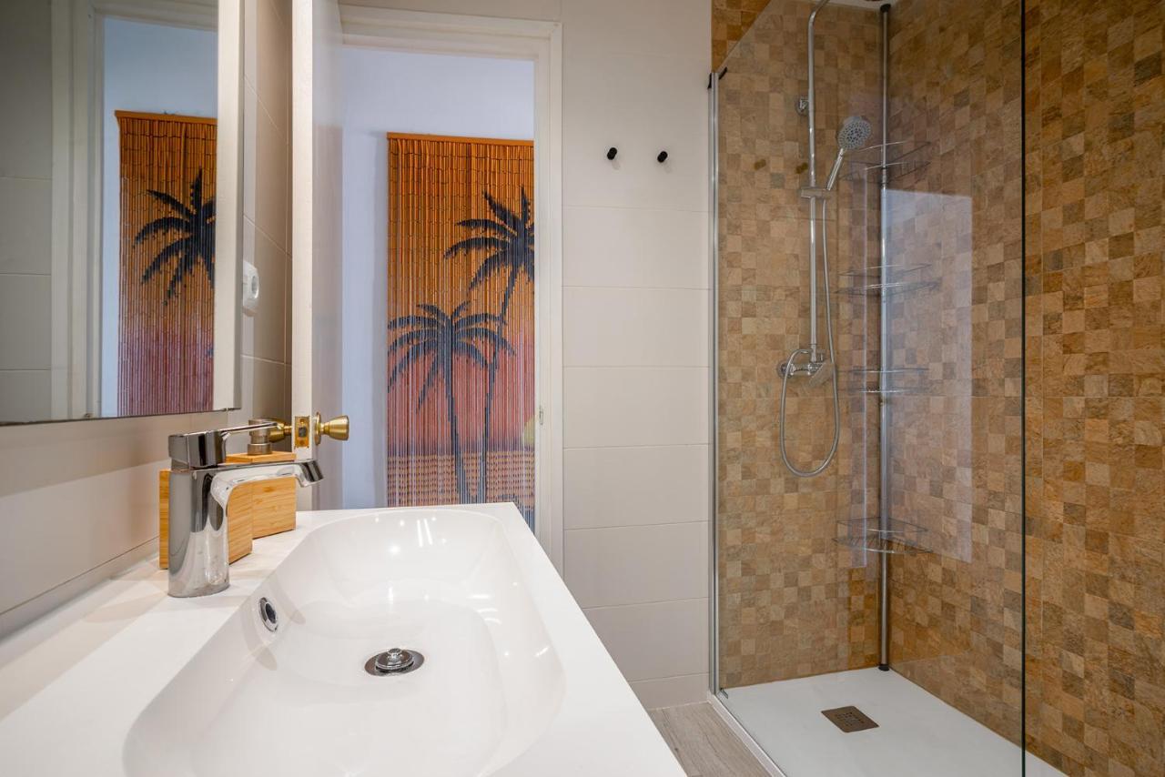 Beach House Cambrils Apartamento En Primera Linea De Playa Eksteriør billede