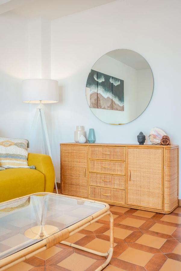 Beach House Cambrils Apartamento En Primera Linea De Playa Eksteriør billede